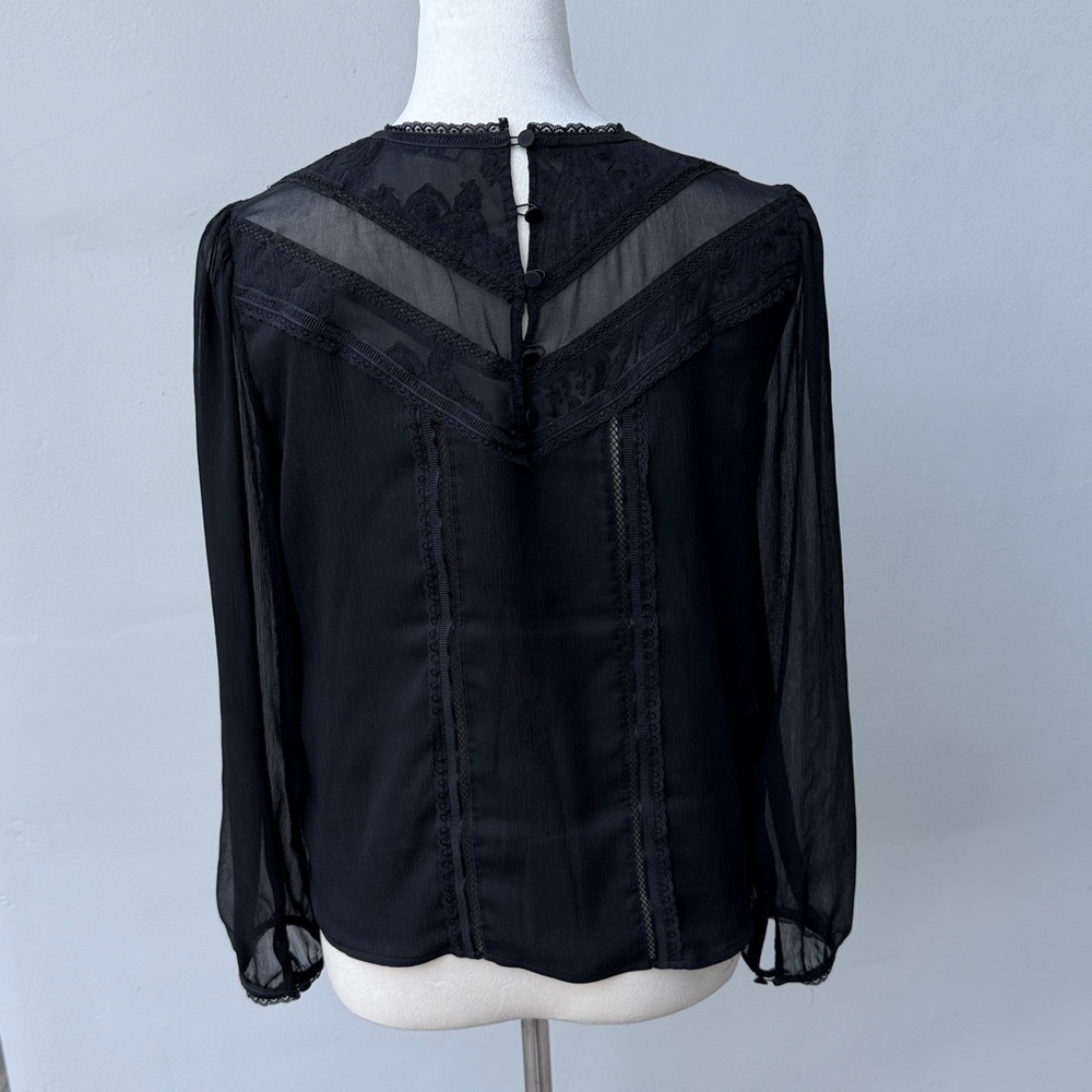 ALICE AND OLIVIA Flirty Sexy Romantic Black Semi-Sheer Lace Blouse size 8 medium - Picture 3 of 3
